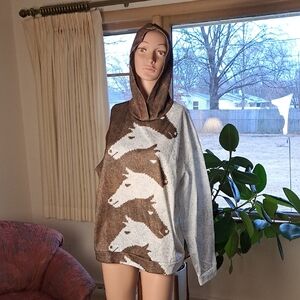 FLASH SALE Brown and White Horse Pattern Hoodie L, ptp 22"